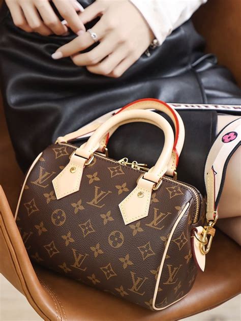 sp2220 louis vuitton
